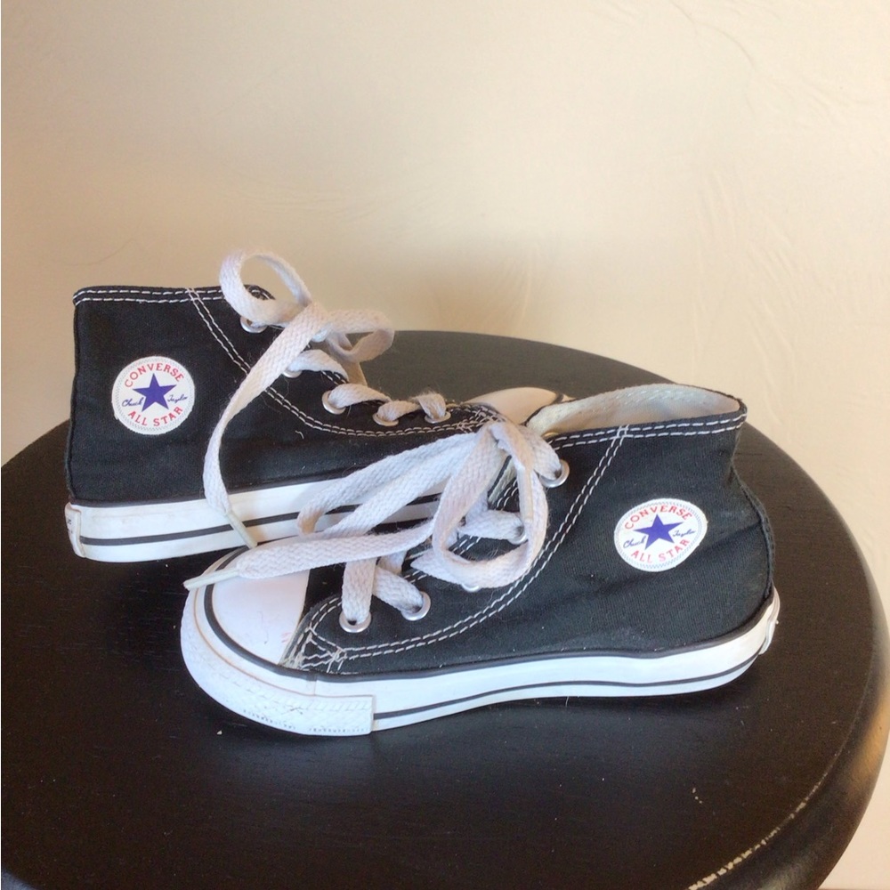 Kids 8 black high top Converse sneakers